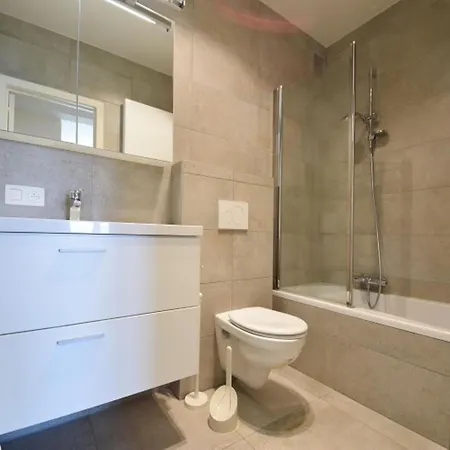 Apartamento Sleek W Dual Terraces De Haan